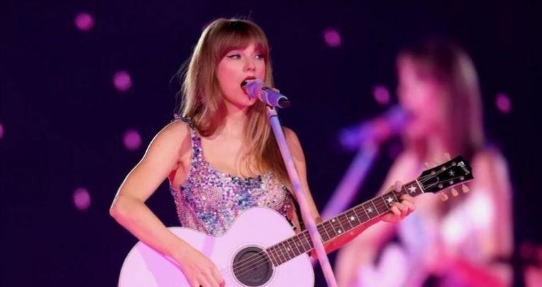 Taylor Swift 2 min - Singapore hứng 'mưa đô la' nhờ The Eras Tour của Taylor Swift