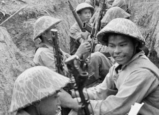 Viết báo ở Điện Biên Phủ