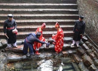 Đầu Xuân về lễ hội làng Diềm tưởng nhớ thủy tổ Quan họ Đầu Xuân về lễ hội làng Diềm tưởng nhớ thủy tổ Quan họ