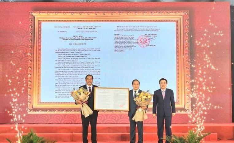 nhieu ky vong lon vao TP Ha Tien 5 min - Bộ trưởng Nguyễn Thanh Nghị đặt nhiều kỳ vọng lớn vào TP Hà Tiên