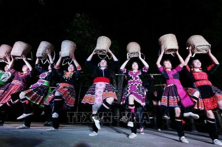 phat trien du lich o Sin Suoi Ho min - Bảo tồn văn hóa dân tộc gắn với phát triển du lịch ở Sin Suối Hồ