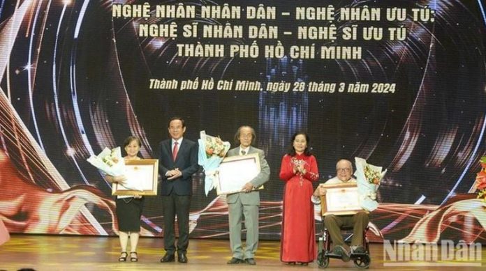 Thành phố Hồ Chí Minh tôn vinh các nghệ nhân, nghệ sĩ