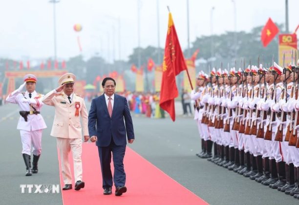 Thủ tướng Phạm Minh Chính duyệt Đội danh dự Bộ Tư lệnh Cảnh sát Cơ động.