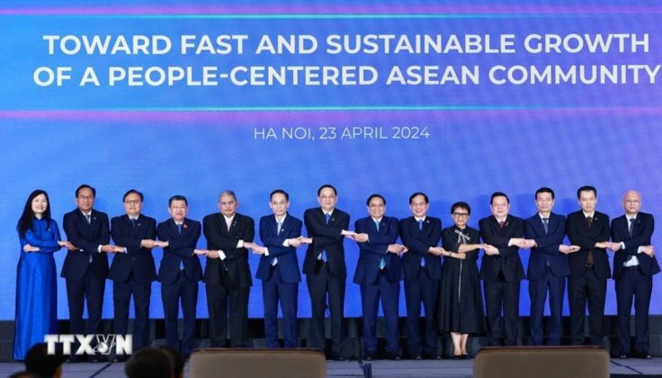 Thủ tướng Phạm Minh Chính và Thủ tướng Lào Sonexay Siphandone cùng trưởng đoàn các nước ASEAN tham dự Diễn đàn Tương lai ASEAN 2024.