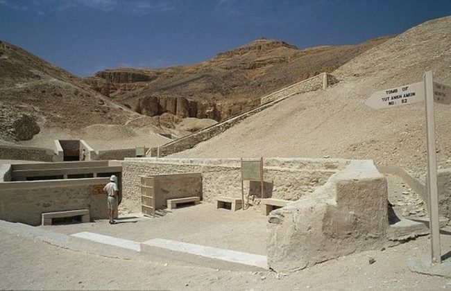 2 650x420 - Bí ẩn lăng mộ Nữ hoàng đẹp nhất Ai Cập cổ đại