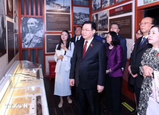 Hoạt động của Chủ tịch Quốc hội Vương Đình Huệ tại Vân Nam Hoạt động của Chủ tịch Quốc hội Vương Đình Huệ tại Vân Nam