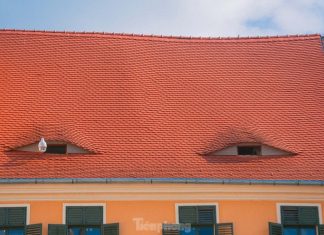Bí ẩn những ‘đôi mắt Sibiu’ thao thức trên mái nhà