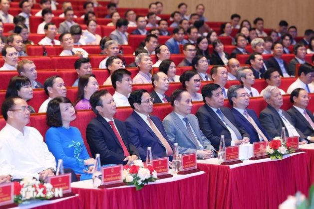 S&aacute;ng 6/4/2024, tại th&agrave;nh phố Huế (Thừa Thi&ecirc;n-Huế), Thủ tướng Phạm Minh Ch&iacute;nh dự v&agrave; ph&aacute;t biểu chỉ đạo Hội nghị c&ocirc;ng bố Quy hoạch tỉnh thời kỳ 2021-2030, tầm nh&igrave;n đến năm 2050, Quy hoạch chung đ&ocirc; thị đến năm 2045, tầm nh&igrave;n đến năm 2065 v&agrave; x&uacute;c tiến đầu tư tỉnh Thừa Thi&ecirc;n-Huế năm 2024.