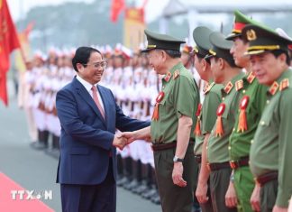 Thủ tướng dự Lễ kỷ niệm 50 năm Ngày truyền thống lực lượng Cảnh sát Cơ động Thủ tướng dự Lễ kỷ niệm 50 năm Ngày truyền thống lực lượng Cảnh sát Cơ động