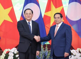 Thủ tướng Phạm Minh Chính làm việc với Thủ tướng Lào Sonexay Siphandone Thủ tướng Phạm Minh Chính làm việc với Thủ tướng Lào Sonexay Siphandone