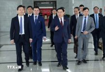 Chủ tịch Quốc hội Vương Đình Huệ thăm Khu thí điểm mậu dịch tự do Thượng Hải