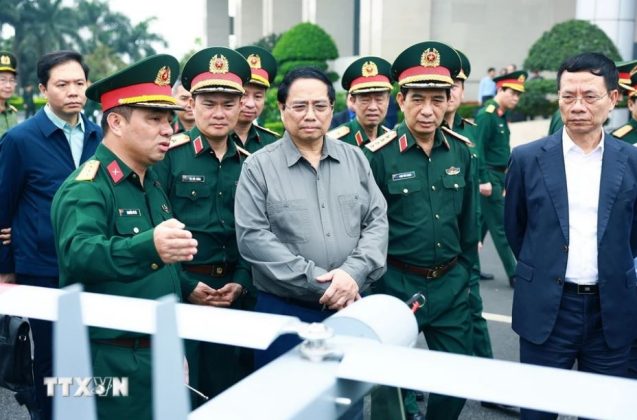 9 min 6 637x420 - Thủ tướng Phạm Minh Chính thăm và làm việc với Tập đoàn Viettel