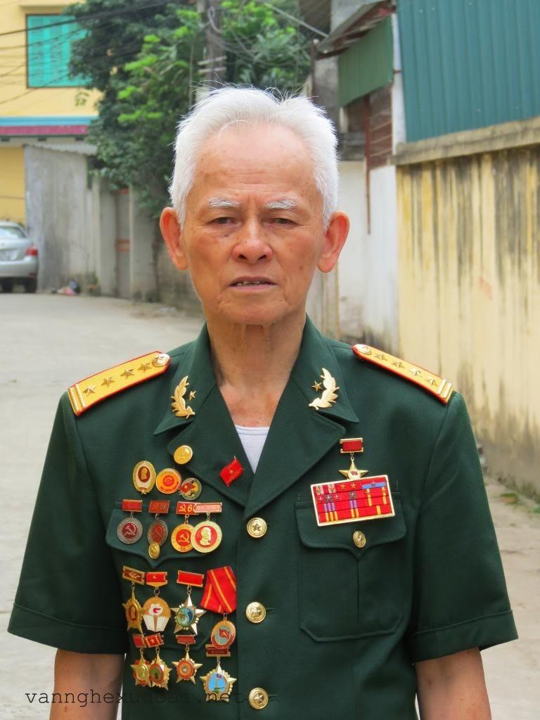 Anh hung Dien Bien Phung Van Khau - Anh hùng Điện Biên Phùng Văn Khầu: Cả đời hiến dâng cho Cách mạng - Tác giả: Nhà báo Bảo Thơ