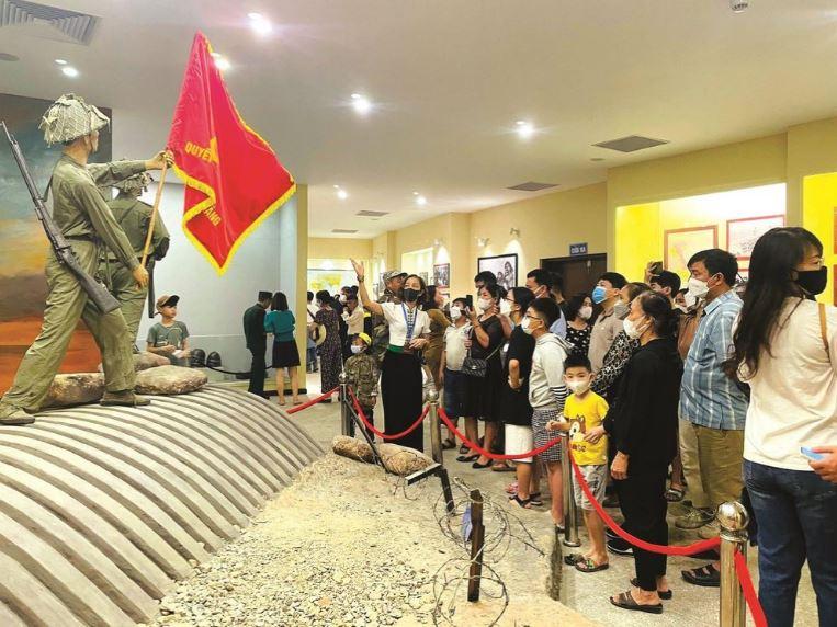 De bao tang ke chuyen 2 min - Để bảo tàng kể chuyện chiến thắng Điện Biên Phủ