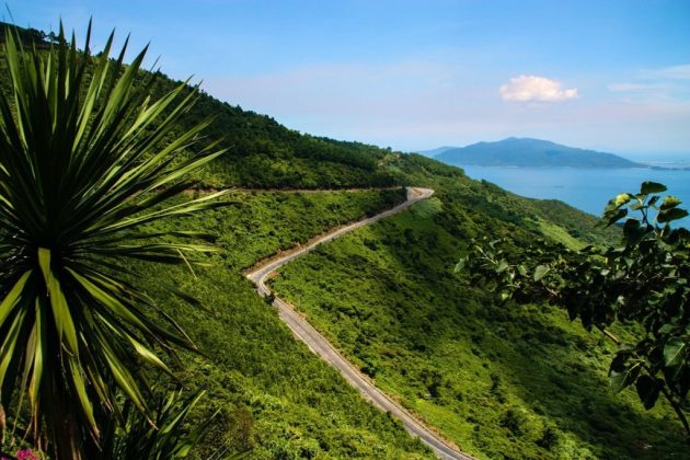 Th&aacute;ng 3/2024 vừa qua, Tổng c&ocirc;ng ty Đường sắt Việt Nam phối hợp với UBND tỉnh Thừa Thi&ecirc;n Huế v&agrave; TP. Đ&agrave; Nẵng tổ chức tuyến du lịch kết nối Huế - Đ&agrave; Nẵng - h2