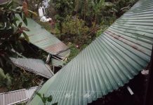 Hàng trăm ngôi nhà bị tốc mái, đổ sập do dông lốc và mưa to
