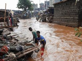 Lũ lụt nghiêm trọng trên khắp Đông Phi, Kenya triển khai quân đội ứng cứu