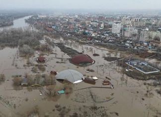 Nga, Kazakhstan sơ tán hơn 100.000 người vì trận lũ tồi tệ nhất trong 70 năm