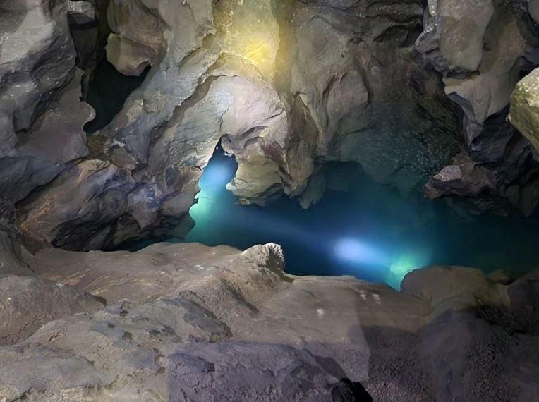Phat hien hang dong moi 3 min - Phát hiện hang động mới có nước ngầm, thạch nhũ siêu đẹp ở Thanh Hóa
