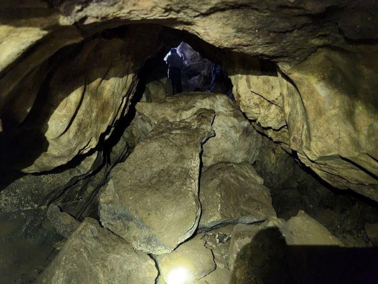 Phat hien hang dong moi 4 min - Phát hiện hang động mới có nước ngầm, thạch nhũ siêu đẹp ở Thanh Hóa