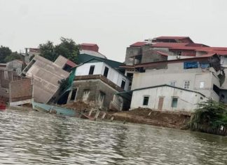 Đang xác định nguyên nhân nhiều nhà dân ở Bắc Ninh bị sạt xuống sông Cầu