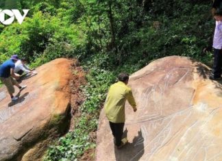 Phát hiện 'trung tâm' chạm khắc đá cổ ở Mù Cang Chải