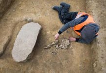 Đức: Phát hiện 'mộ zombie' bí ẩn 4.200 năm tuổi
