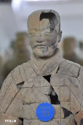5 min 17 279x420 - Bảo tàng Binh Mã Dõng của Tần Thủy Hoàng - Kỳ quan thứ 8 trên thế giới