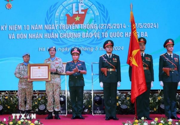 7 min 16 603x420 - Lễ kỷ niệm 10 năm Ngày truyền thống Cục Gìn giữ Hòa bình Việt Nam