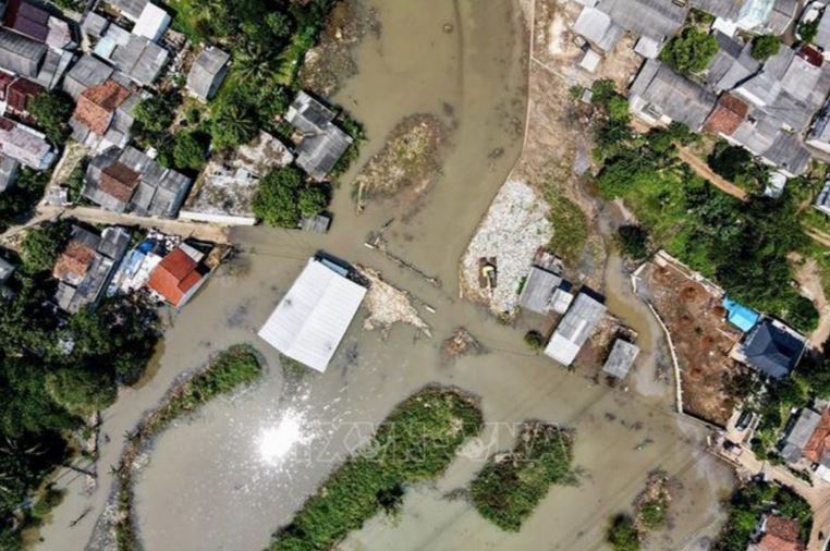 So nguoi thiet mang do lu lut tai Indonesia tang len min - Số người thiệt mạng do lũ lụt tại Indonesia tăng lên