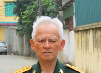 Anh hùng Điện Biên Phùng Văn Khầu: Những câu chuyện đời thường và lời thề chiến sĩ - Tác giả: Nhà văn Phùng Văn Khai