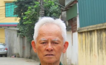 anh hung Dien Bien Phung Van Khau thoi tre min 356x220 - Văn Sử Địa Online - Giới thiệu, thông tin, quảng bá về văn học, lịch sử, địa lý