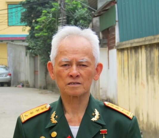anh hung Dien Bien Phung Van Khau thoi tre min 534x462 - Văn Sử Địa Online - Giới thiệu, thông tin, quảng bá về văn học, lịch sử, địa lý
