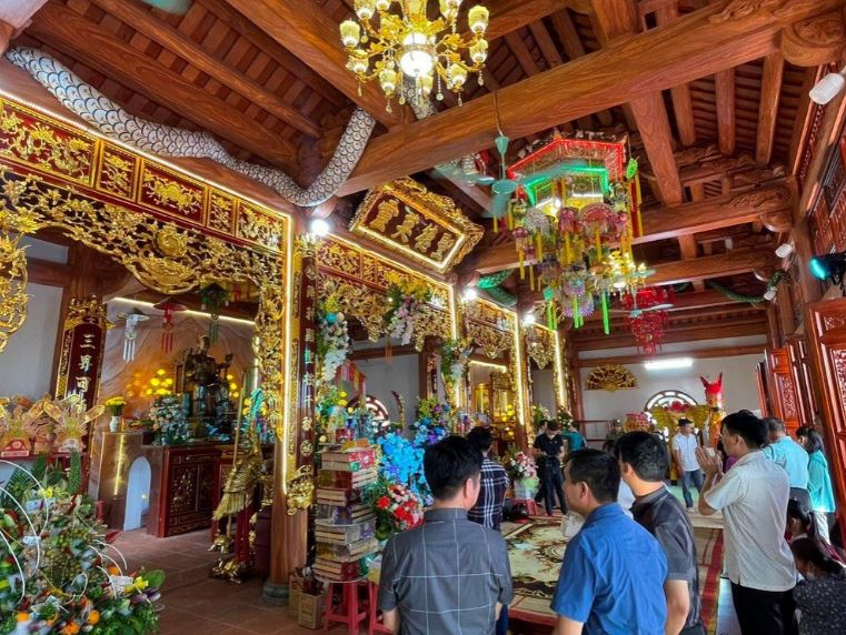 ngoi den co tho Duc Thanh Tran 7 min - Lào Cai: Linh thiêng ngôi đền cổ thờ Đức Thánh Trần