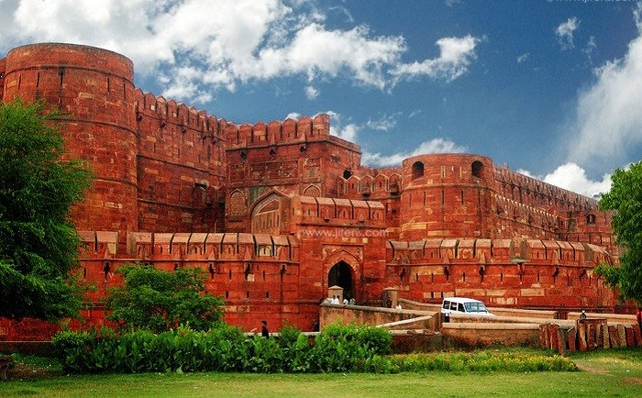 Pháo đài đỏ Agra sở hữu kiến trúc độc nhất vô nhị trên thế giới và được UNESCO công nhận là Di sản văn hóa thế giới năm 1983. (Ảnh: IT) Pháo đài đỏ Agra sở hữu kiến trúc độc nhất vô nhị trên thế giới và được UNESCO công nhận là Di sản văn hóa thế giới năm 1983.