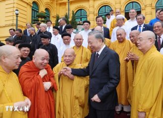 Chủ tịch nước Tô Lâm gặp mặt lãnh đạo các tổ chức tôn giáo Chủ tịch nước Tô Lâm gặp mặt lãnh đạo các tổ chức tôn giáo