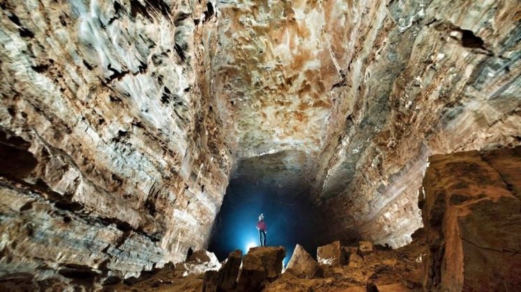 10 6 747x420 - Điểm tên những hang động tự nhiên lớn nhất trên thế giới