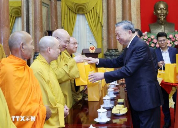 10 min 9 583x420 - Chủ tịch nước Tô Lâm gặp mặt lãnh đạo các tổ chức tôn giáo