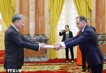 Chủ tịch nước Tô Lâm tiếp Đại sứ các nước đến trình Quốc thư