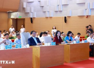 Thủ tướng dự hội nghị sơ kết 6 tháng thực hiện Đề án 06 của thành phố Hà Nội