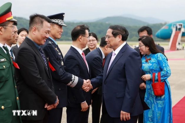 12 min 15 628x420 - Thủ tướng Phạm Minh Chính và Phu nhân bắt đầu chuyến thăm chính thức Hàn Quốc