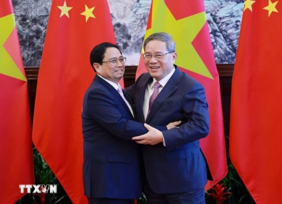 Thủ tướng Phạm Minh Ch&iacute;nh v&agrave; Thủ tướng Trung Quốc L&yacute; Cường.