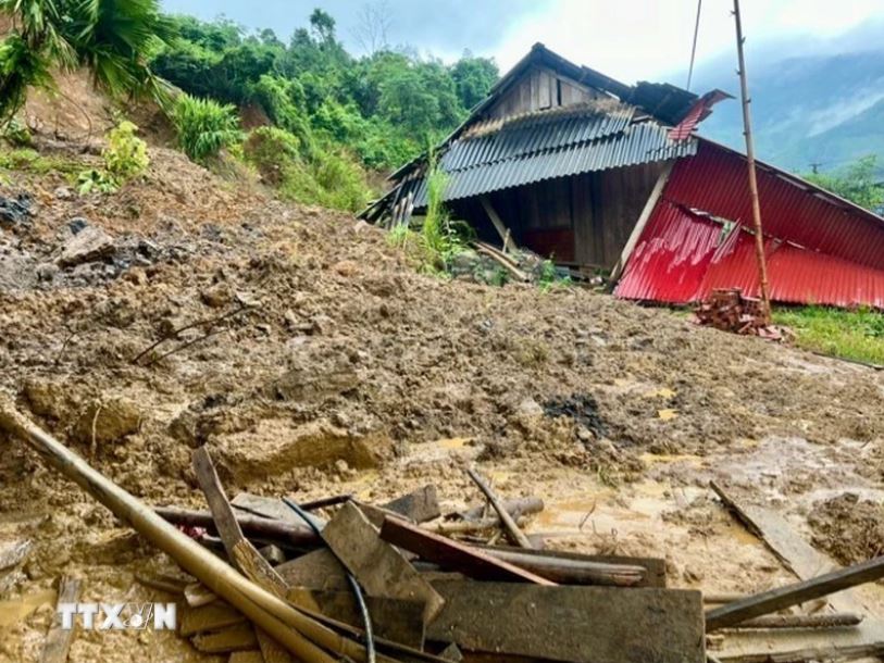 4 min 48 - Nhiều thiệt hại do mưa lớn kéo dài ở Yên Bái