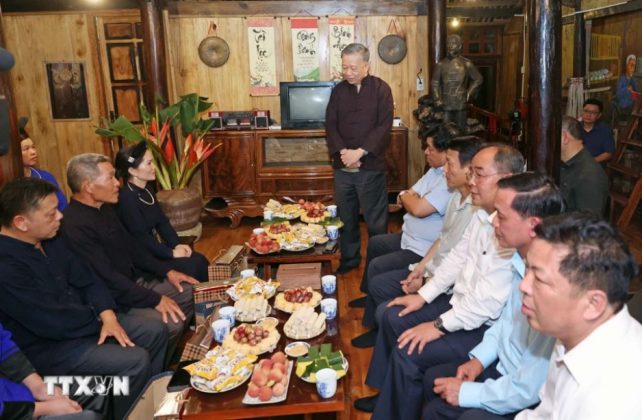 4 min 9 642x420 - Chủ tịch nước Tô Lâm tiếp nhân dân xóm Pác Bó nhân chuyến thăm Cao Bằng