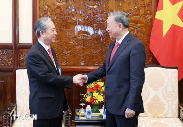 5 min 11 604x420 - Chủ tịch nước Tô Lâm tiếp Đại sứ Trung Quốc tại Việt Nam