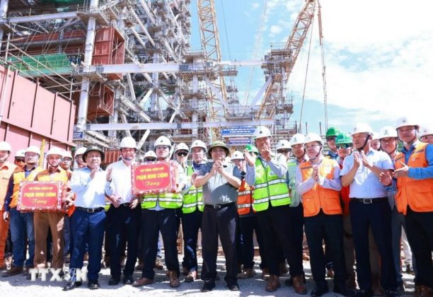 6 min 612x420 - Thủ tướng kiểm tra tiến độ thi công các dự án điện trọng điểm tại Quảng Bình