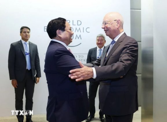 7 min 38 577x420 - Thủ tướng Phạm Minh Chính đối thoại với lãnh đạo các tập đoàn lớn của WEF