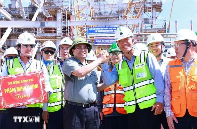 7 min 638x420 - Thủ tướng kiểm tra tiến độ thi công các dự án điện trọng điểm tại Quảng Bình