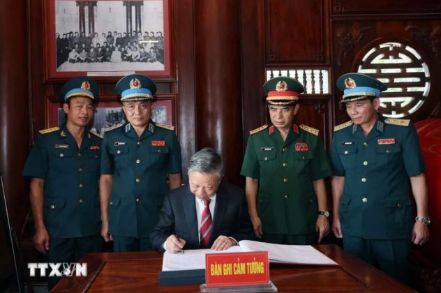 8 min 1 632x420 - Chủ tịch nước Tô Lâm làm việc tại Bộ Tư lệnh Quân chủng Phòng không-Không quân