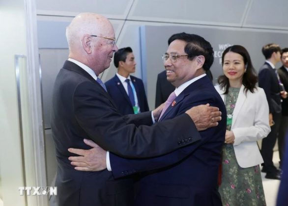 8 min 33 586x420 - Thủ tướng Phạm Minh Chính đối thoại với lãnh đạo các tập đoàn lớn của WEF
